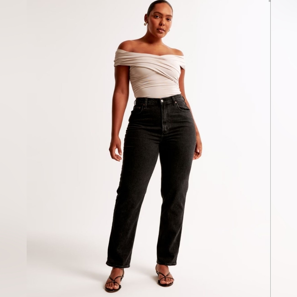 Curve Love Ultra High  Rise Ankle Straight Jean